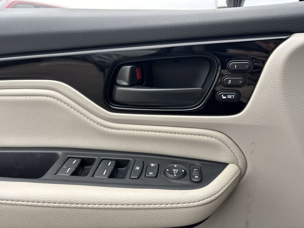 Used 2025 Honda Odyssey Touring image 24