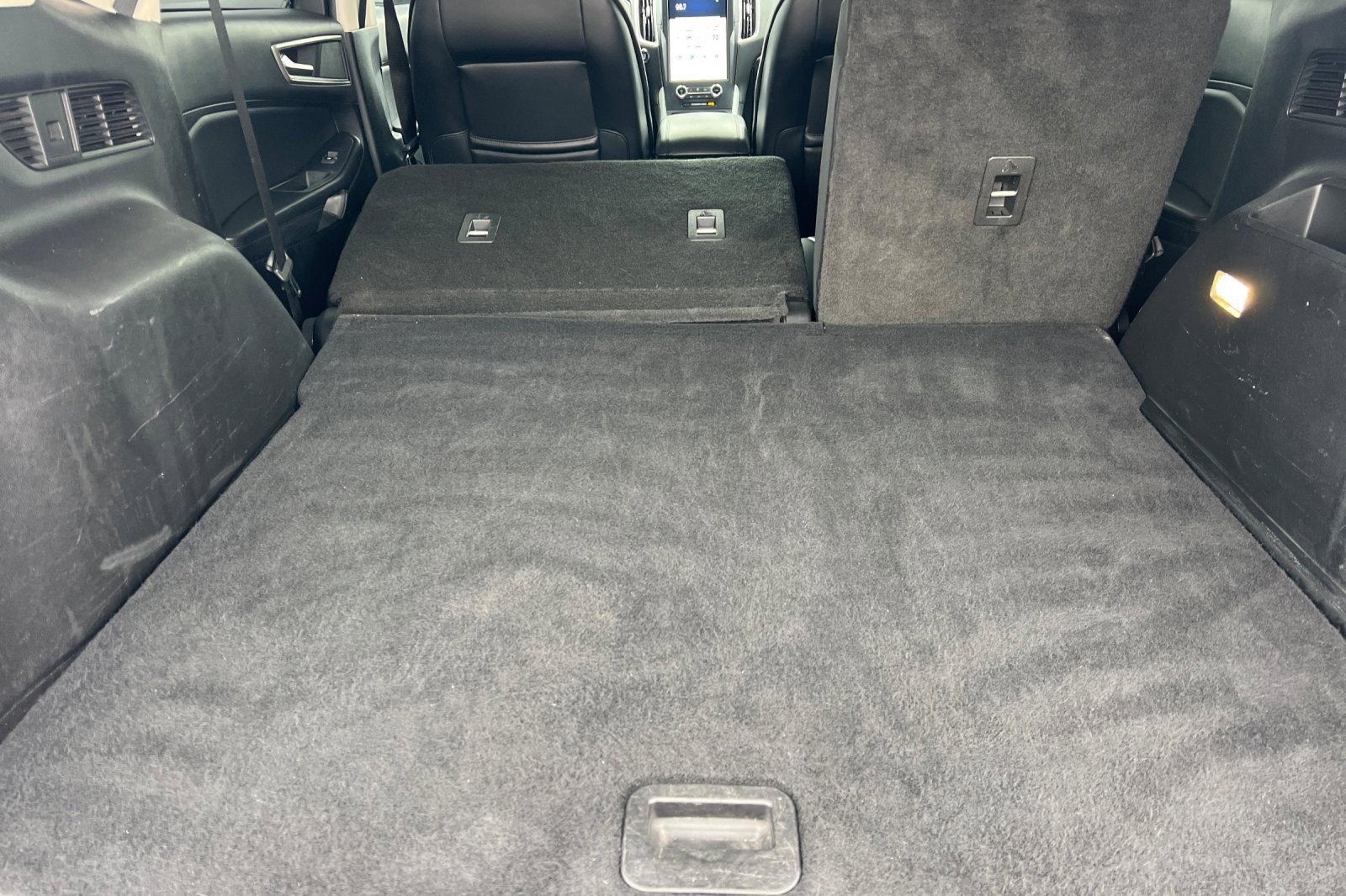 Used 2023 Ford Edge SEL image 12