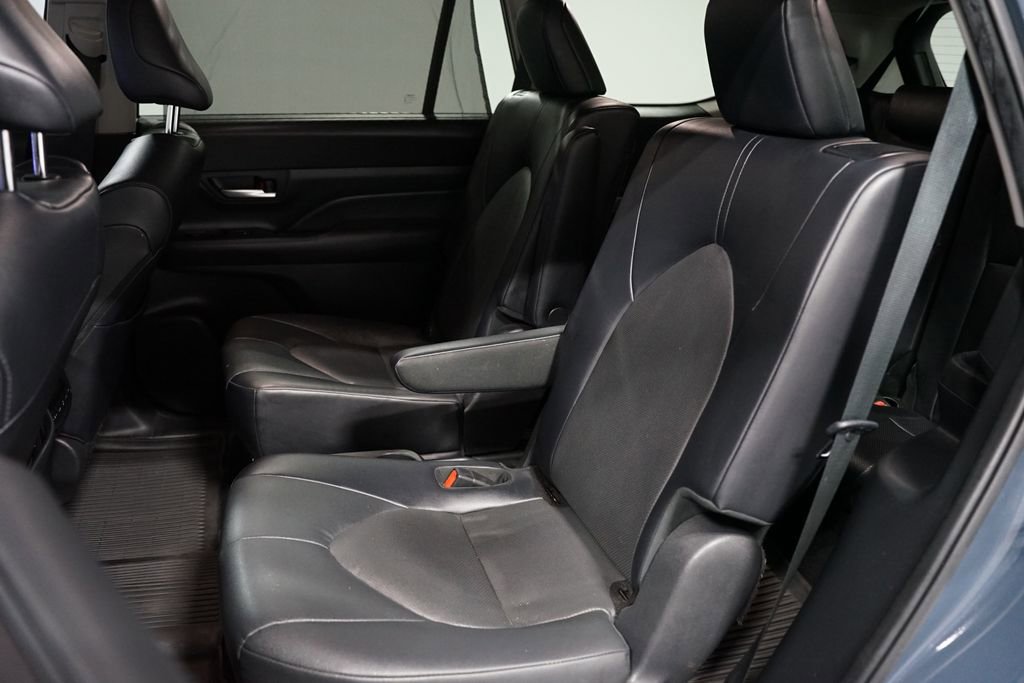 Certified 2024 Toyota Grand Highlander XLE image 28