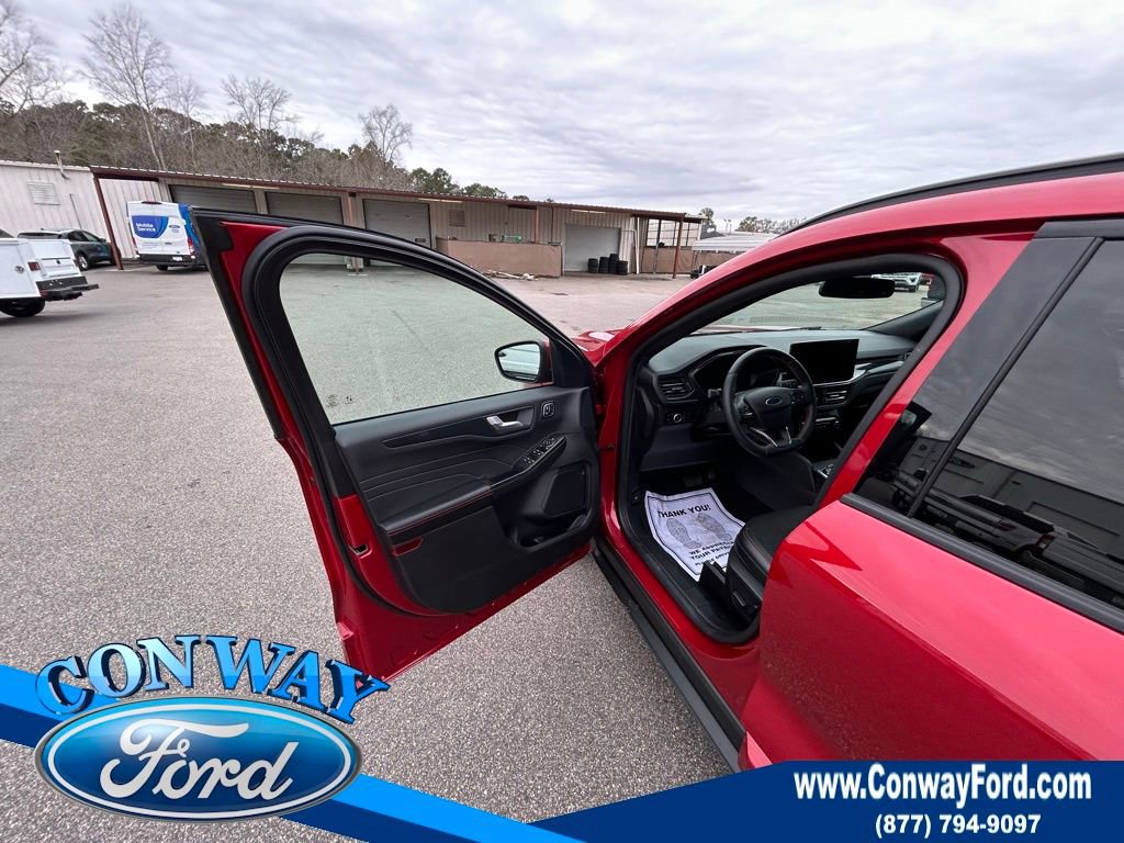 Used 2025 Ford Escape ST-Line Elite image 28