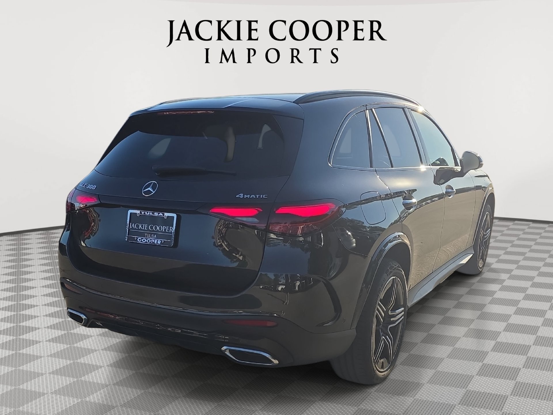 Used 2026 Mercedes-Benz GLC 300 4MATIC image 5