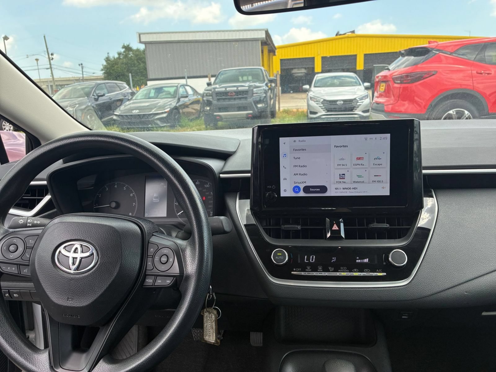 Used 2025 Toyota Corolla LE FWD image 32