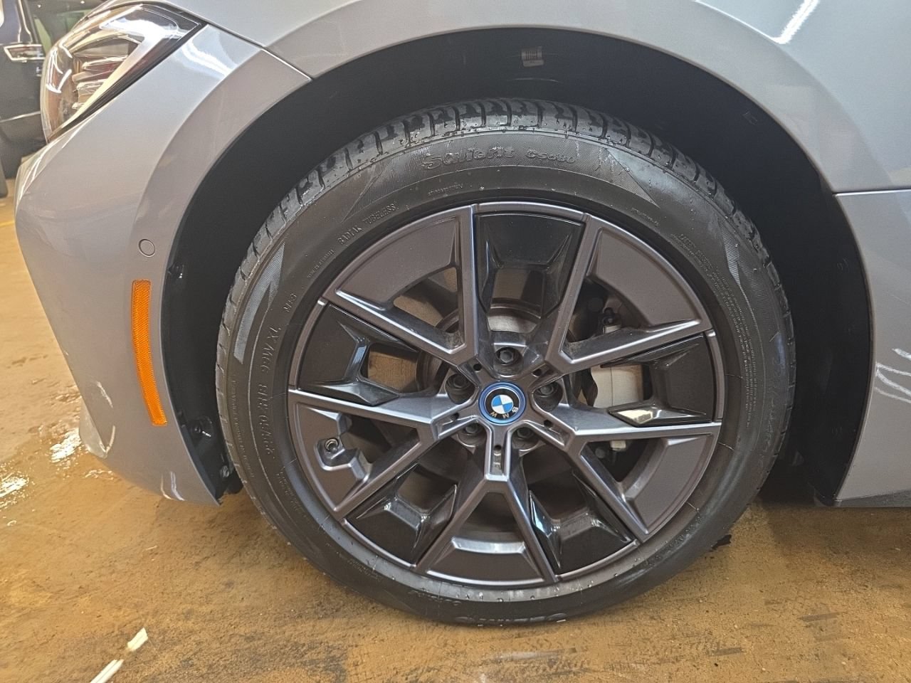 Used 2024 BMW i4 xDrive40i AWD/4WD image 19