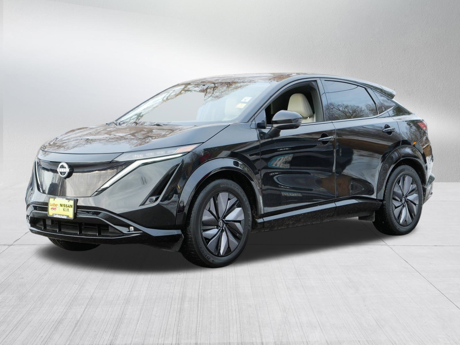 Certified 2023 Nissan Ariya AWD image 3