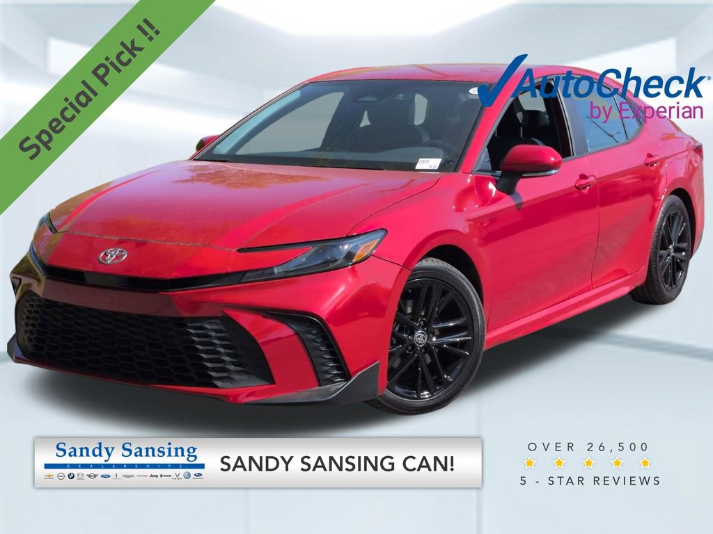 Used 2025 Toyota Camry SE FWD image 1