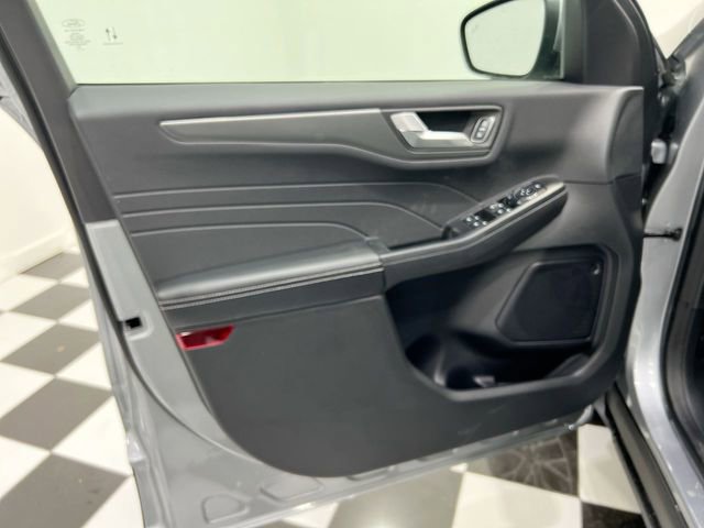 Used 2024 Ford Escape SE FWD image 14