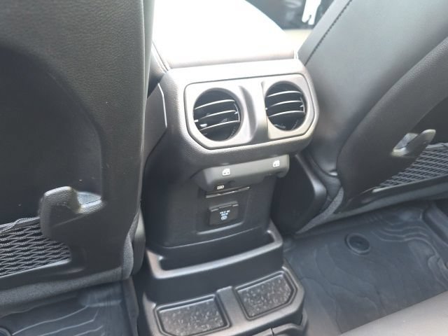 Used 2024 Jeep Wrangler High Altitude AWD/4WD image 33