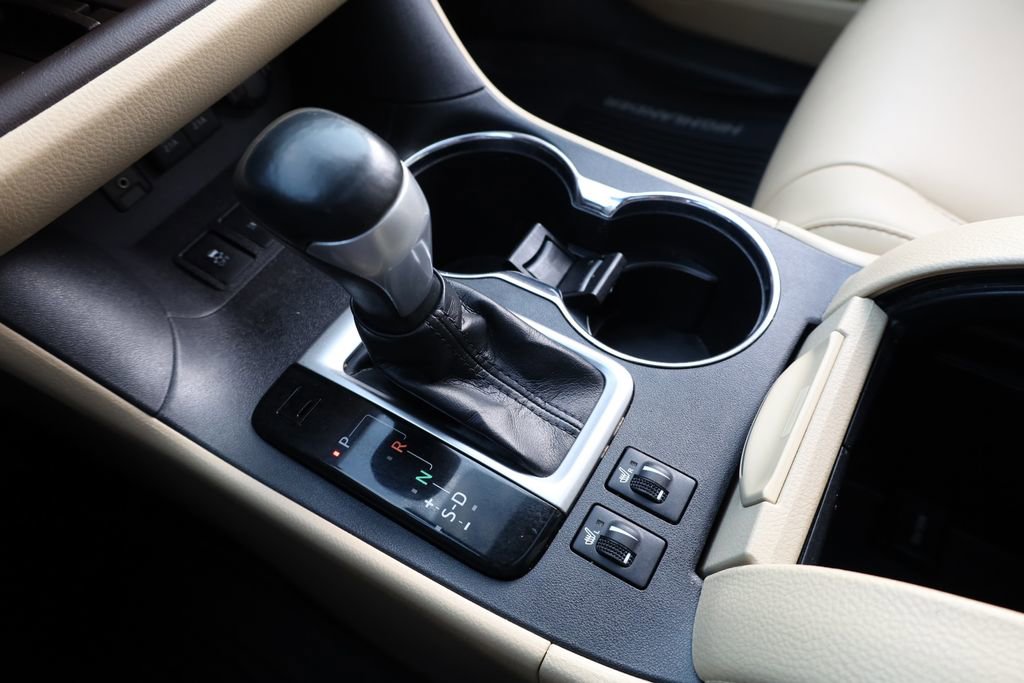 Used 2018 Toyota Highlander XLE image 17