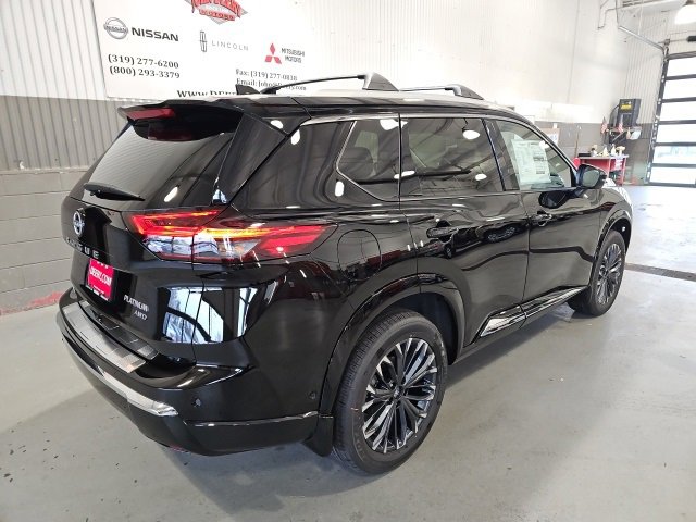 New 2026 Nissan Rogue Platinum image 3