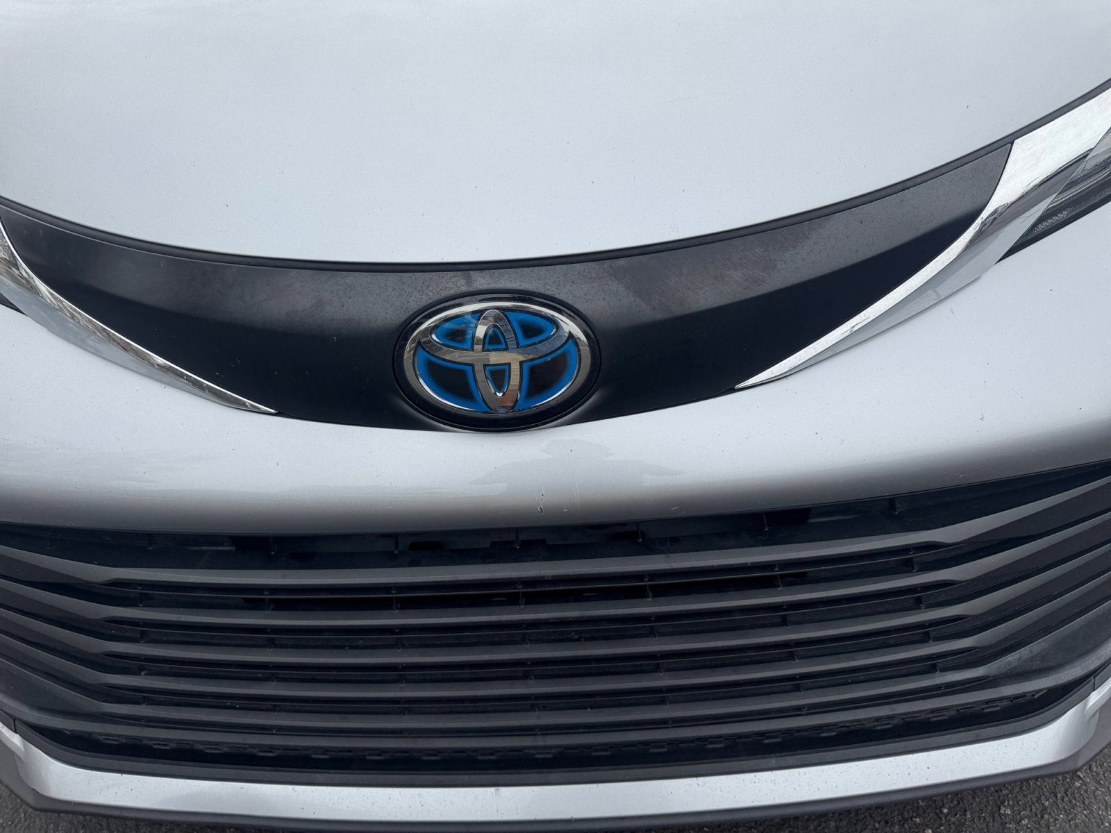 Certified 2023 Toyota Sienna LE FWD image 23