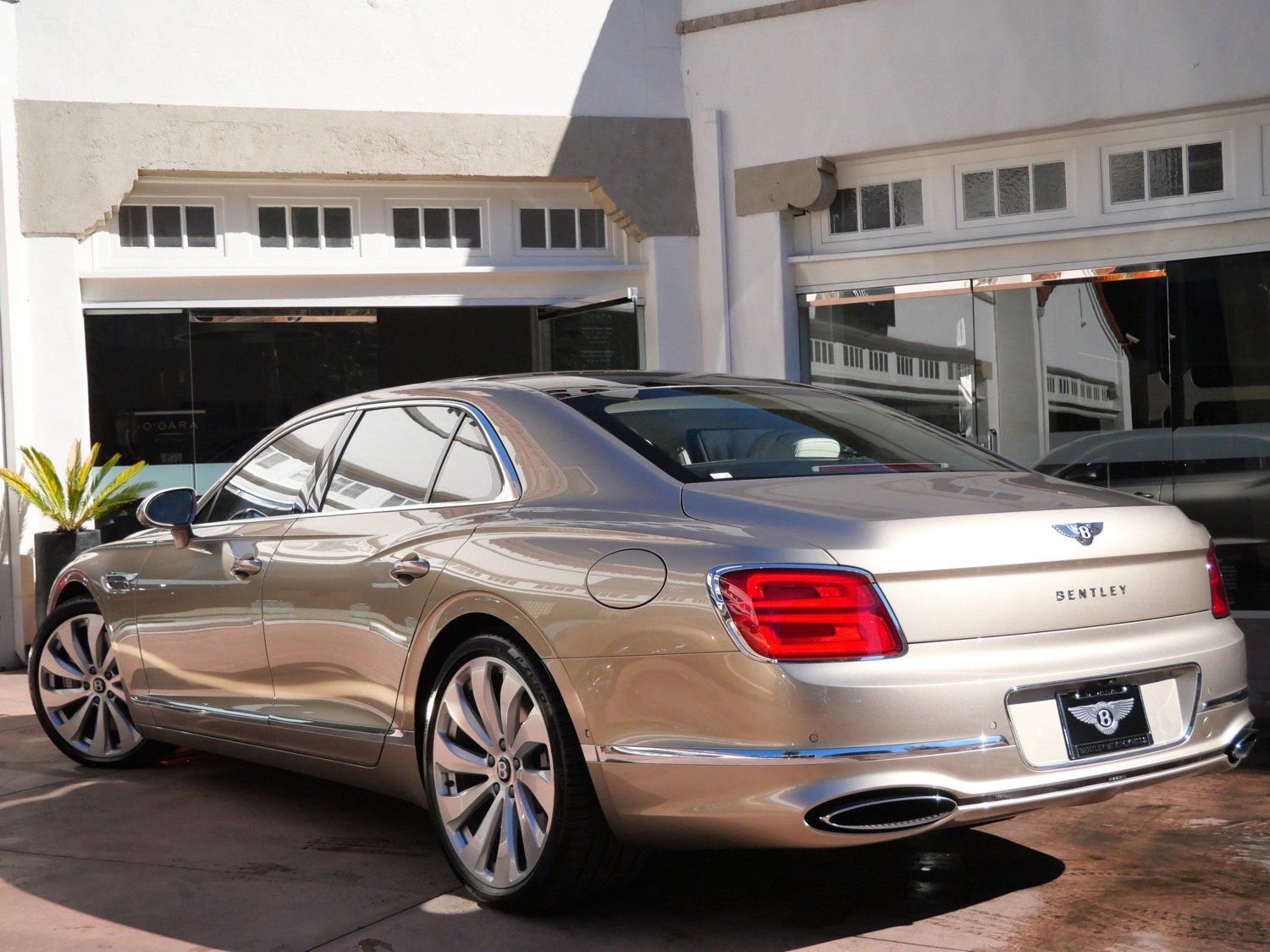 New 2026 Bentley Flying Spur Plug-In Hybrid AWD/4WD image 3