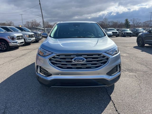 Certified 2024 Ford Edge Titanium image 2