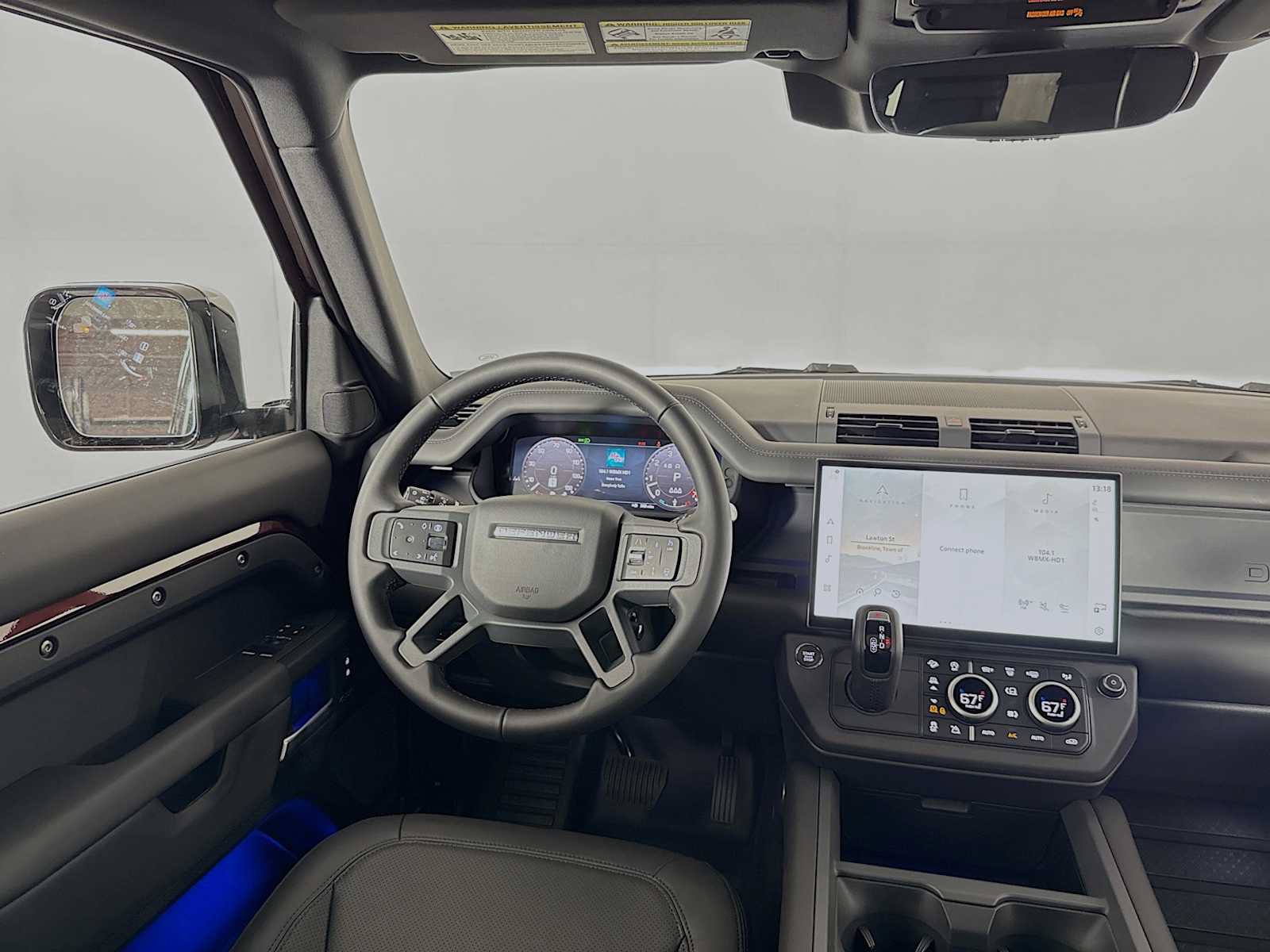 New 2026 Land Rover Defender 90 X-Dynamic SE AWD/4WD image 23