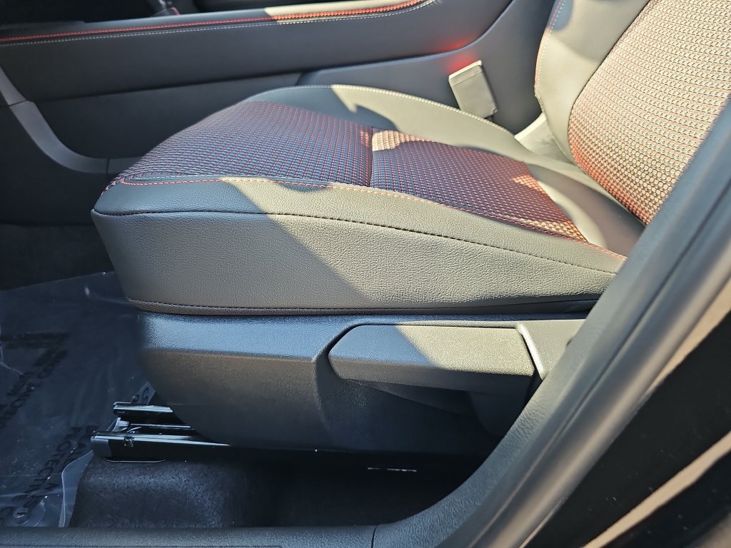 New 2027 Nissan Kicks SR w/ SR Premium Package FWD image 28