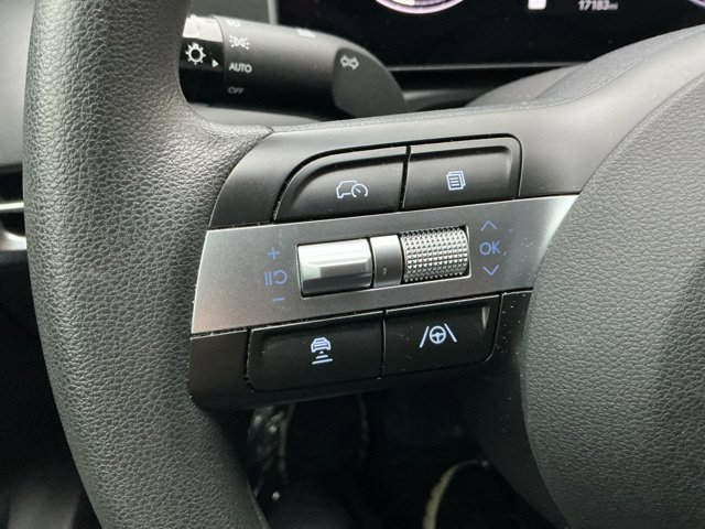 Used 2025 Hyundai Tucson SE FWD image 18