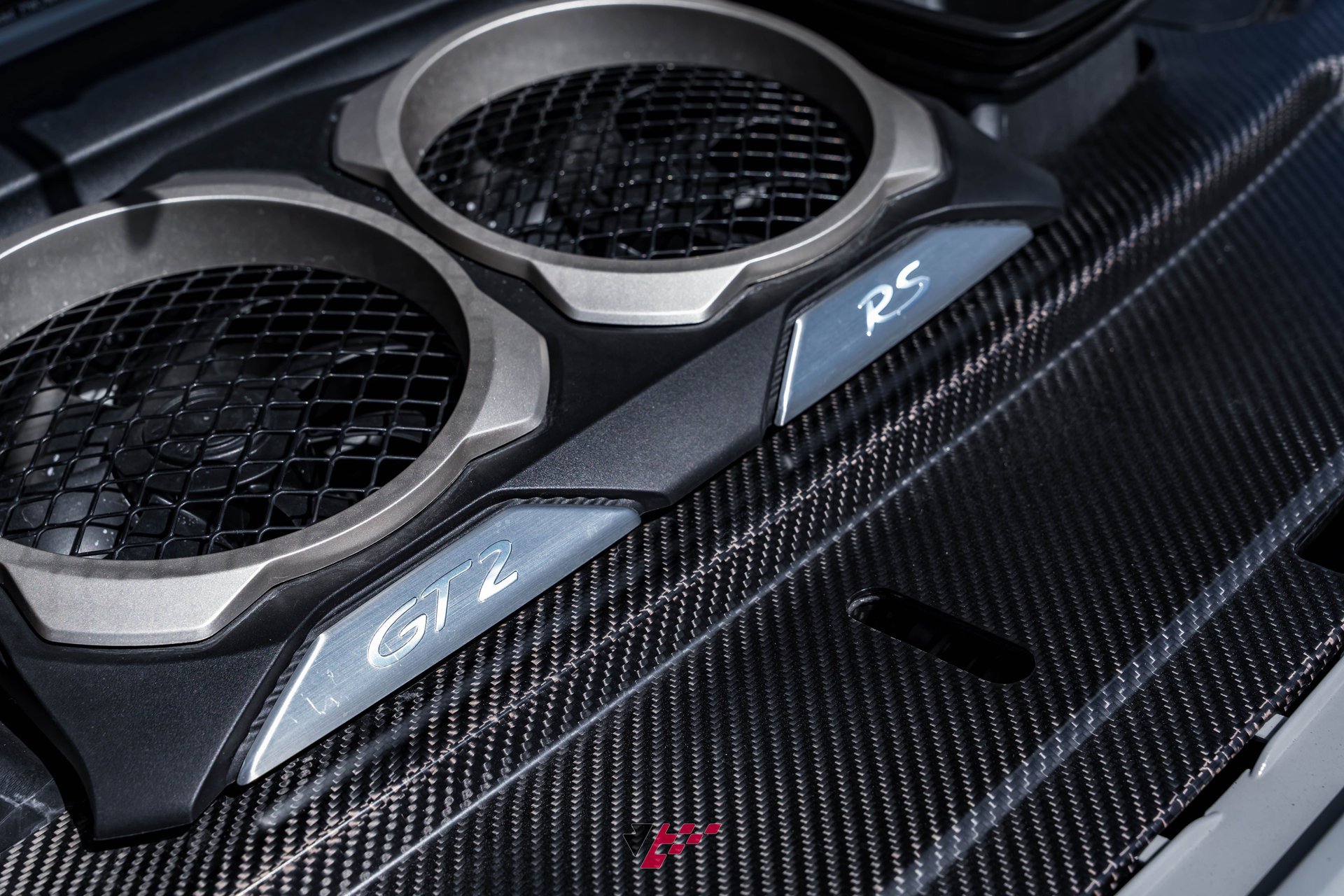 Used 2018 Porsche 911 GT2 RS image 34