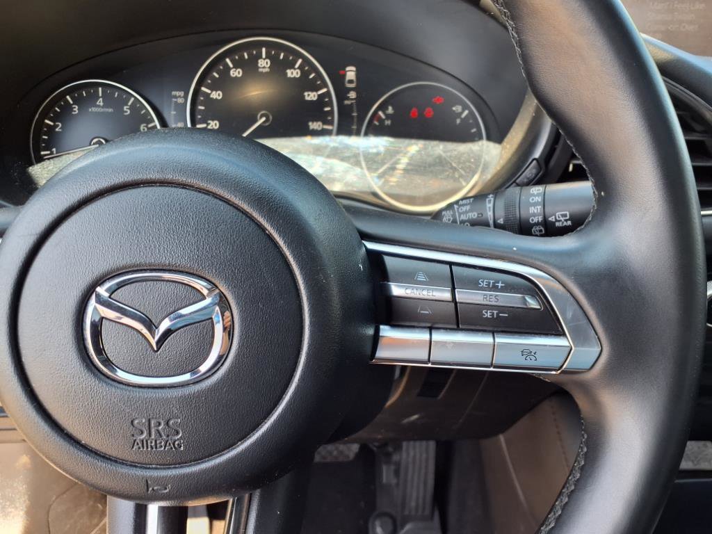 Used 2019 MAZDA MAZDA3 Hatchback w/ Premium Package image 24