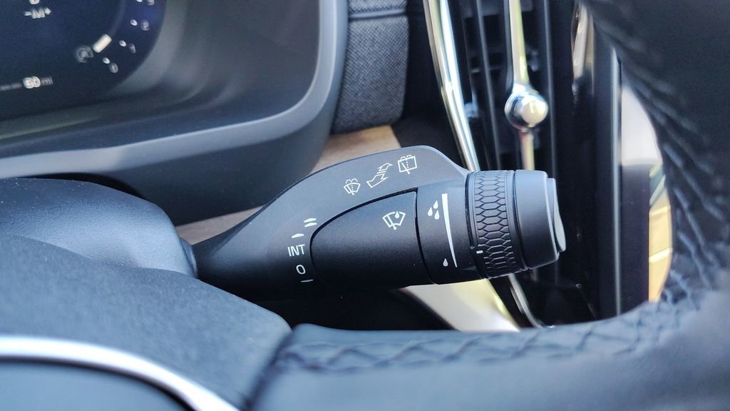 New 2026 Volvo XC90 B6 Plus image 18