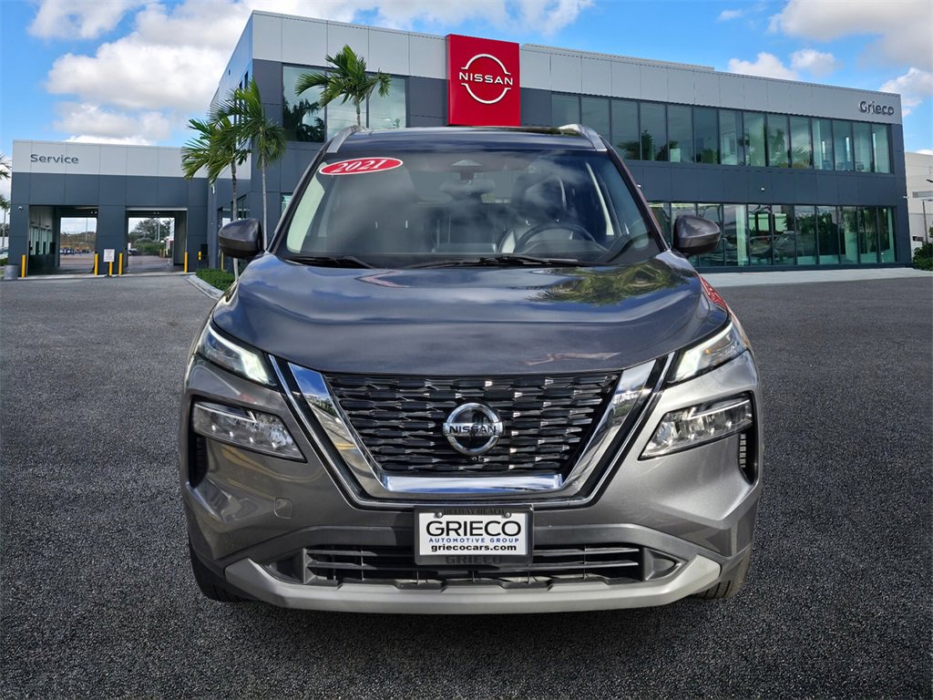 Used 2021 Nissan Rogue SV w/ Premium Package image 2