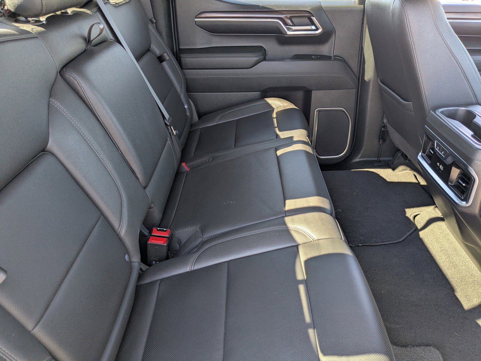 Used 2023 GMC Sierra 1500 SLT w/ SLT Premium Package image 14