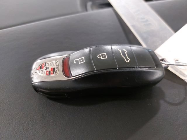 Certified 2019 Porsche Macan AWD/4WD image 38