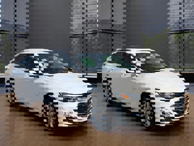 Used 2025 Chevrolet Malibu LT image 7