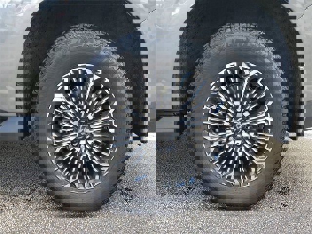 New 2025 Nissan Armada Platinum image 7