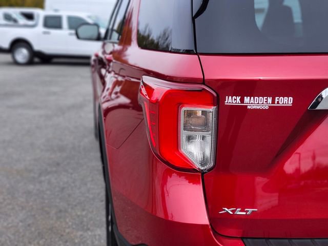 Certified 2022 Ford Explorer XLT w/ Equipment Group 202A image 9