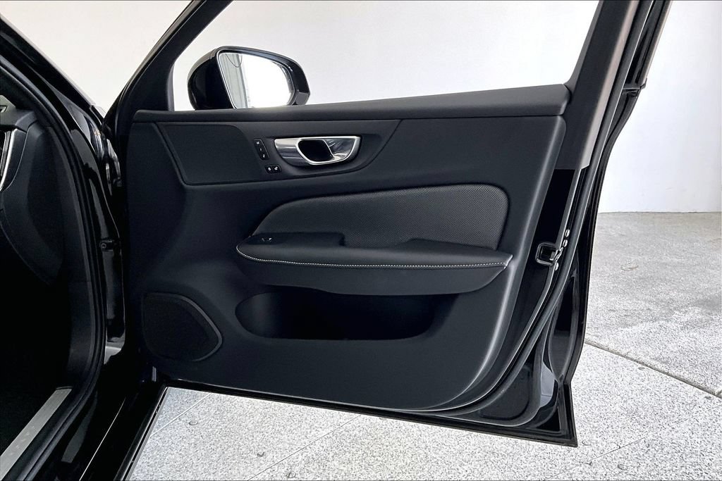 Used 2024 Volvo S60 B5 Plus w/ Climate Package FWD image 23