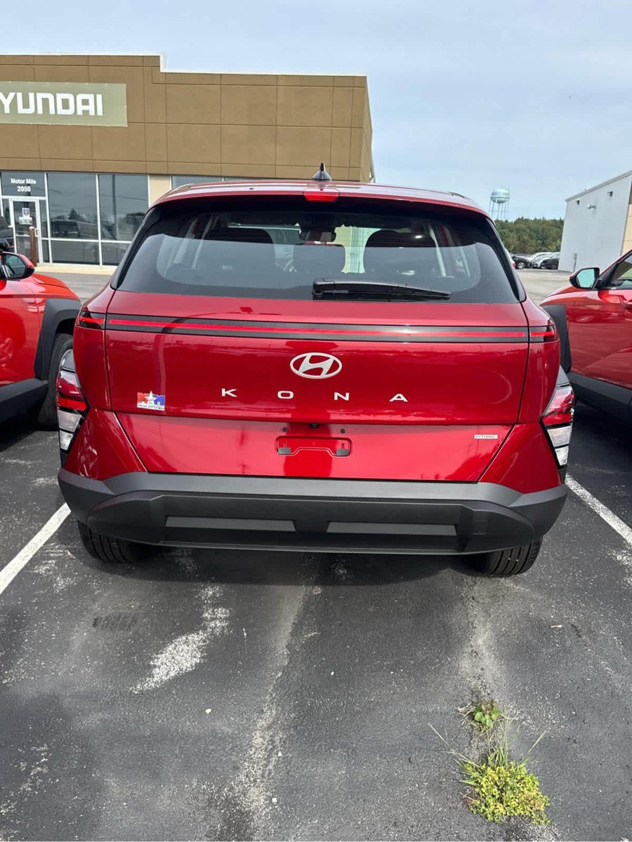 New 2027 Hyundai Kona SE AWD/4WD image 15