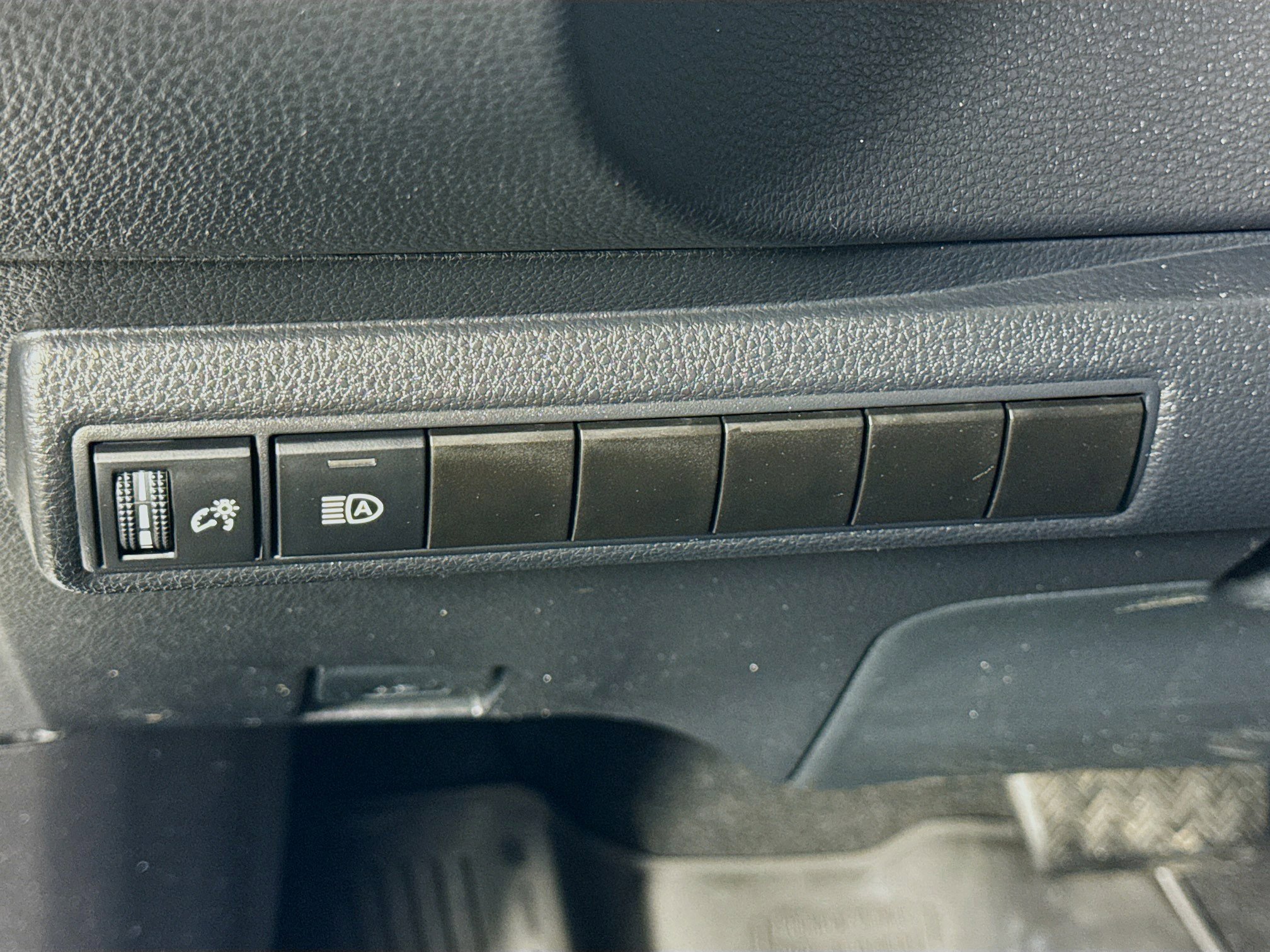 Certified 2023 Toyota Corolla SE image 10