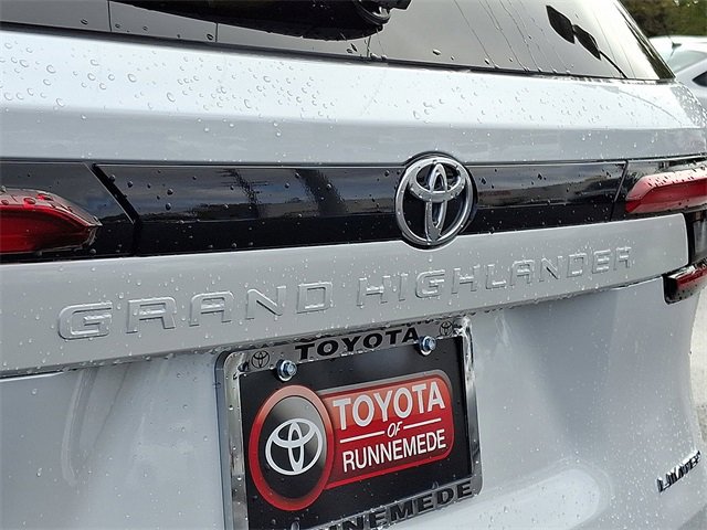 New 2026 Toyota Grand Highlander AWD Hybrid image 15
