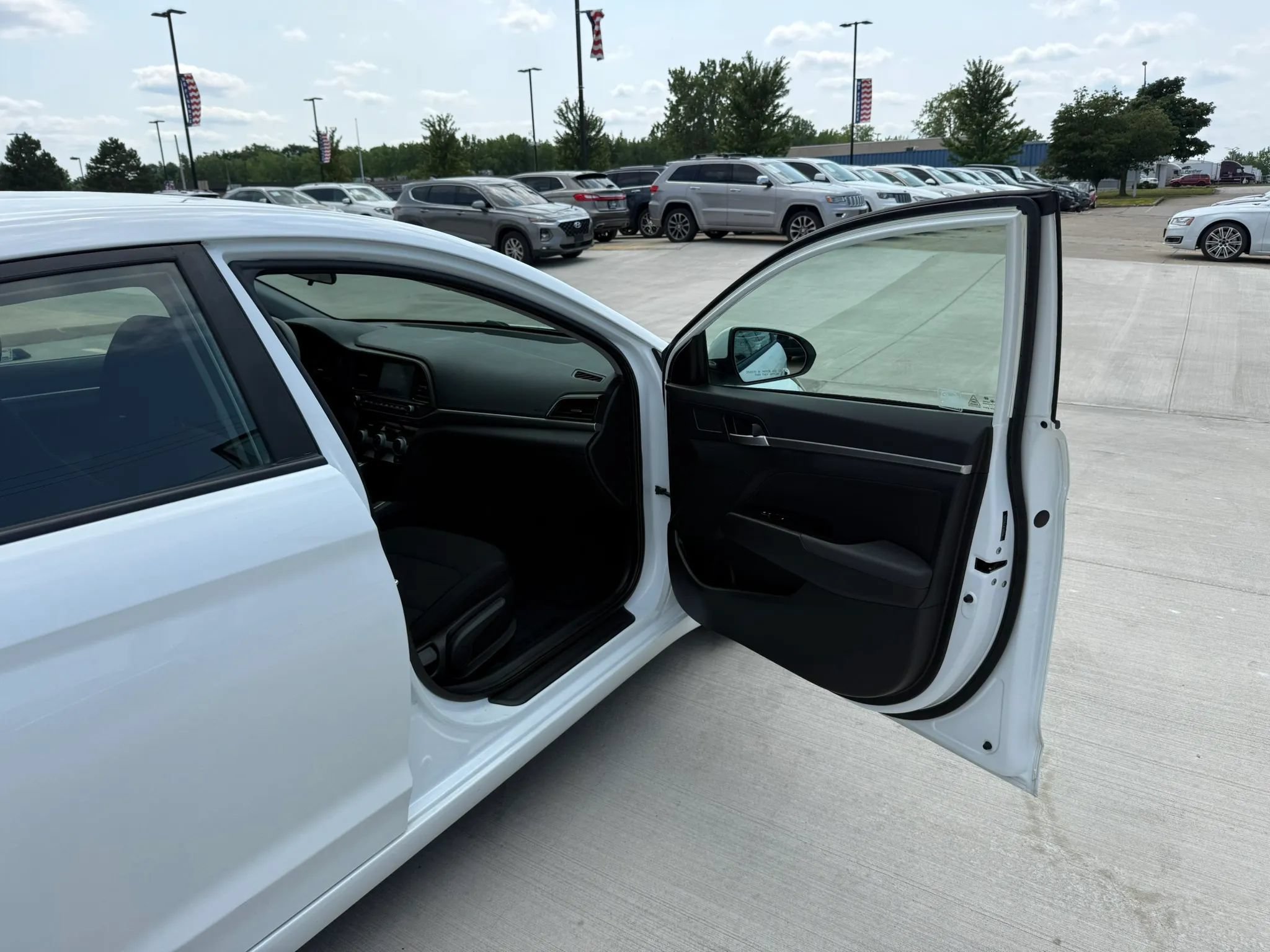 Used 2019 Hyundai Elantra SEL w/ Cargo Package FWD image 23