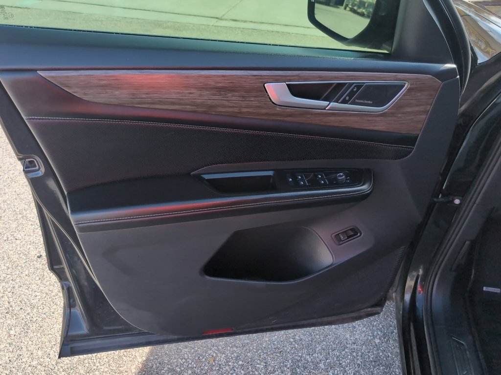 Used 2024 Volkswagen Atlas SEL Premium R-Line image 8