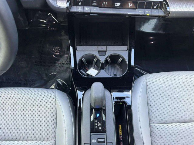 Used 2023 Toyota Prius XLE image 16