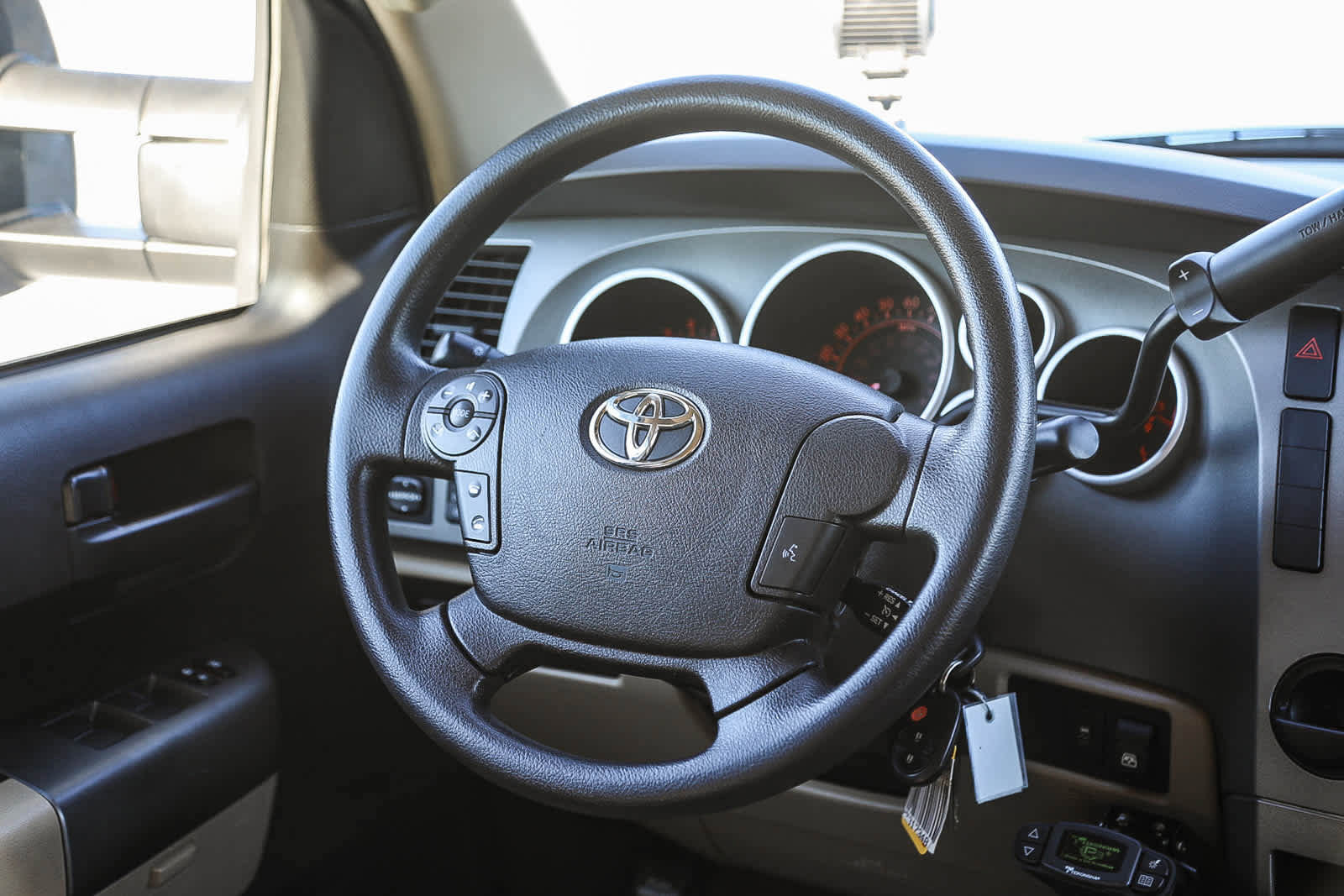 Used 2011 Toyota Tundra 2WD CrewMax w/ Tow Pkg image 15