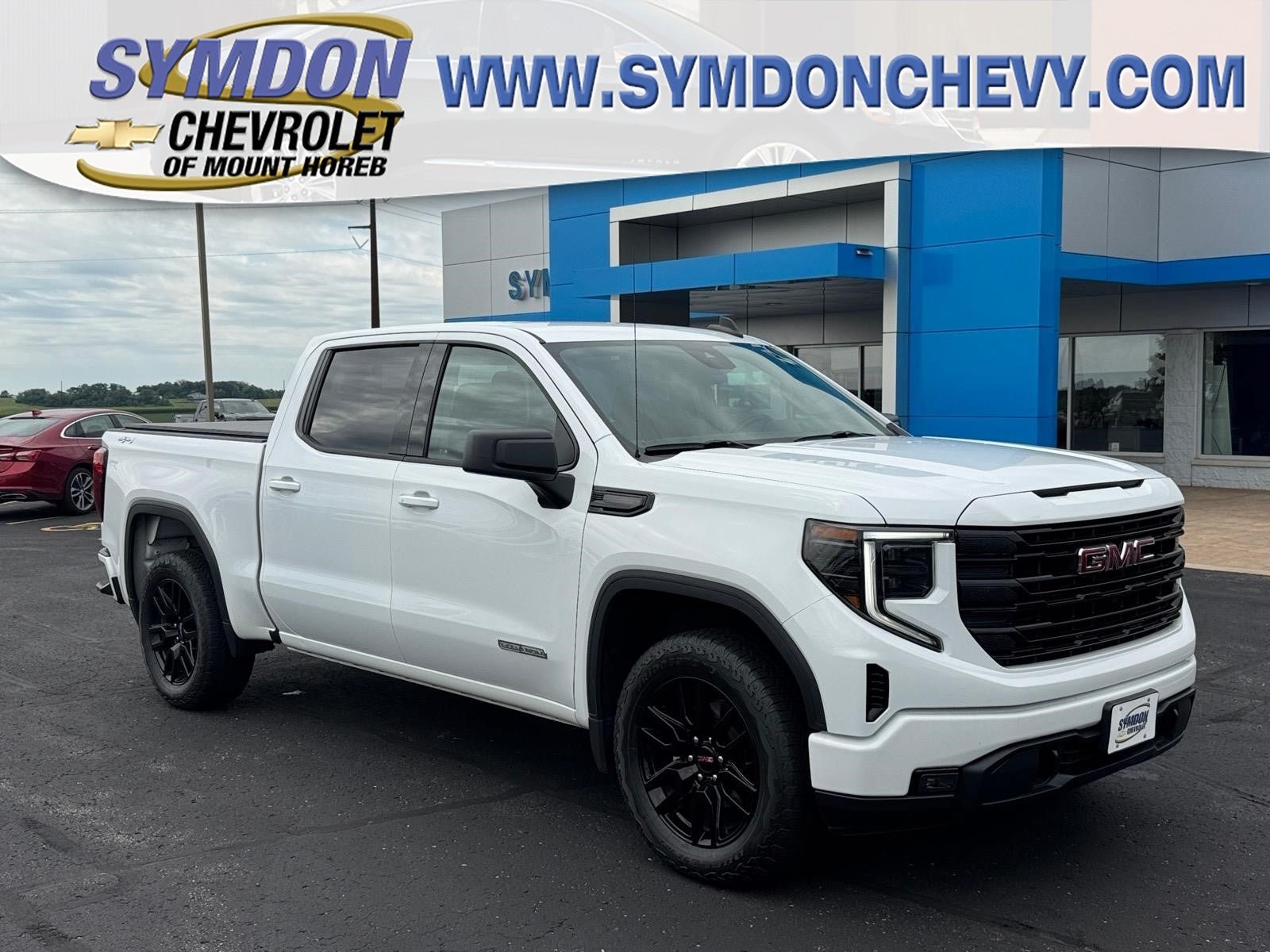Used 2024 GMC Sierra 1500 Elevation AWD/4WD image 1