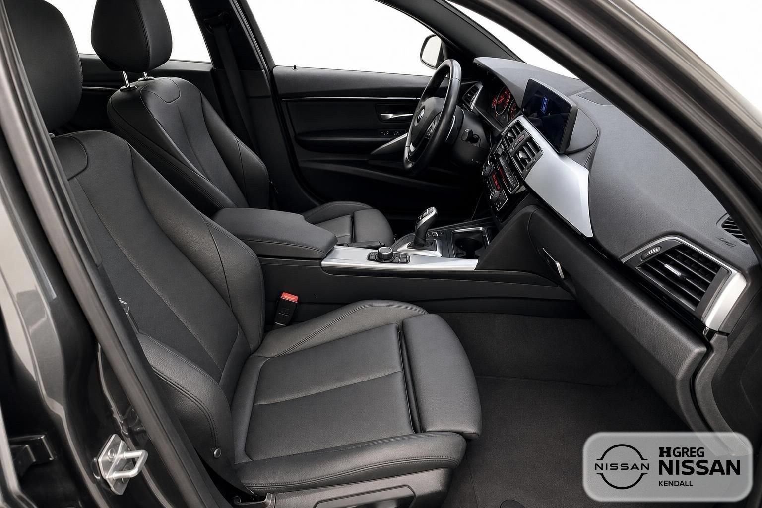 Used 2018 BMW 330i Sedan RWD image 11