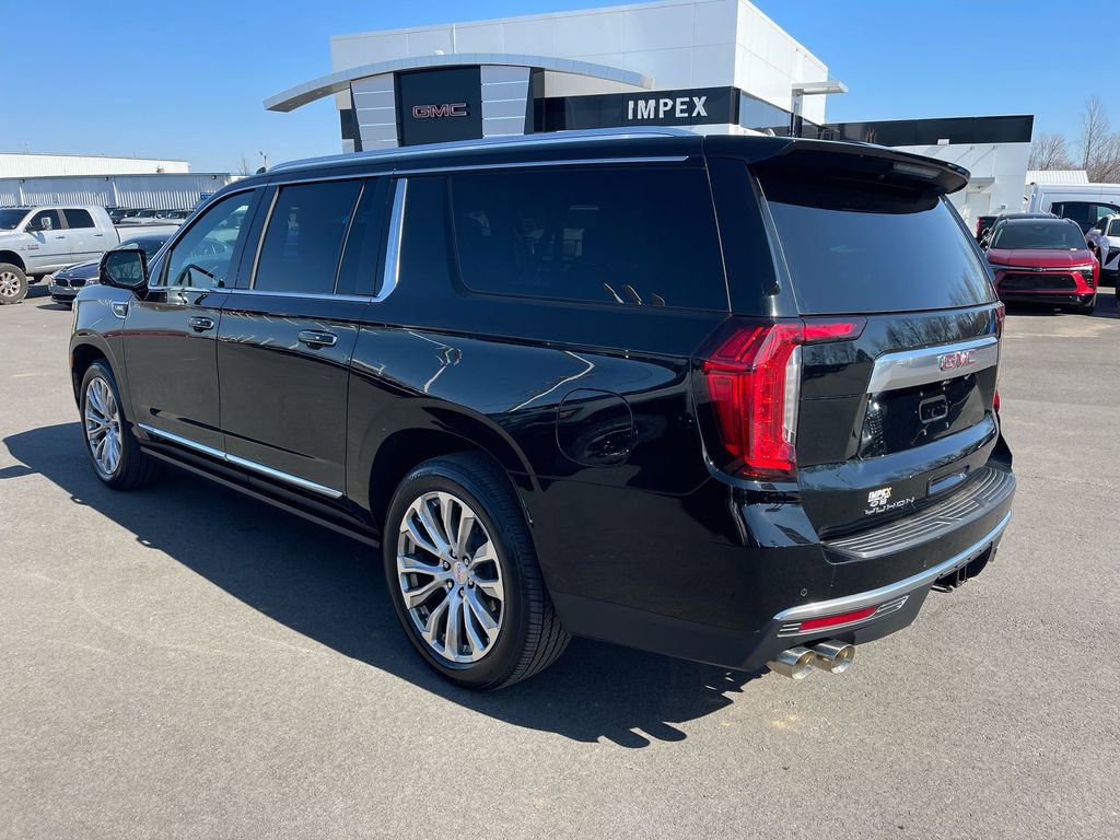 Used 2023 GMC Yukon XL Denali w/ Denali Reserve Package AWD/4WD image 3