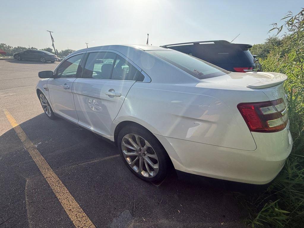 Used 2013 Ford Taurus Limited FWD image 7