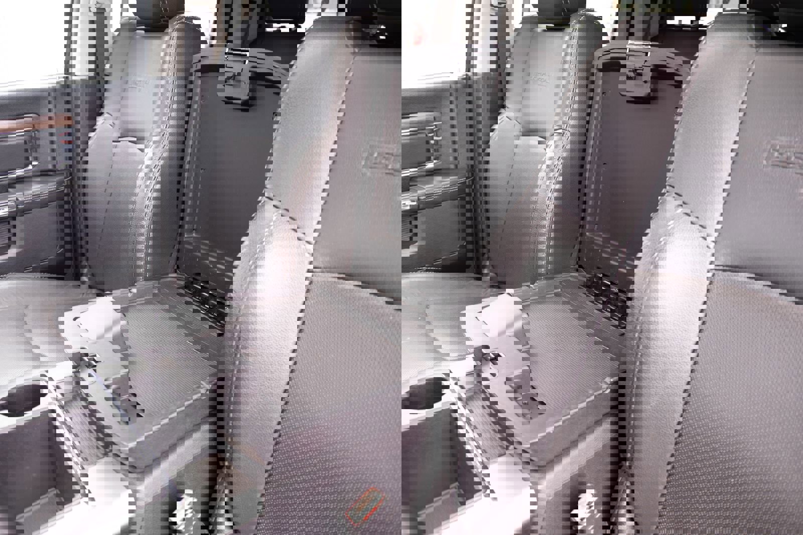 Used 2015 RAM 1500 Laramie w/ Convenience Group AWD/4WD image 8