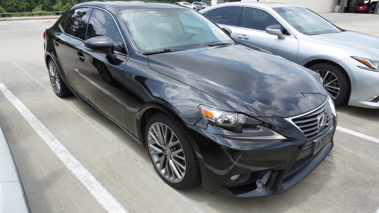 Used 2014 Lexus IS 250 w/ Navigation Package RWD image 3