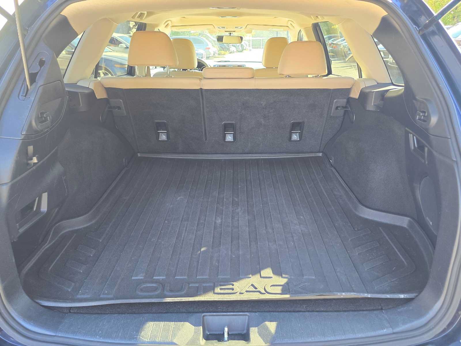 Used 2018 Subaru Outback 2.5i Limited AWD/4WD image 14