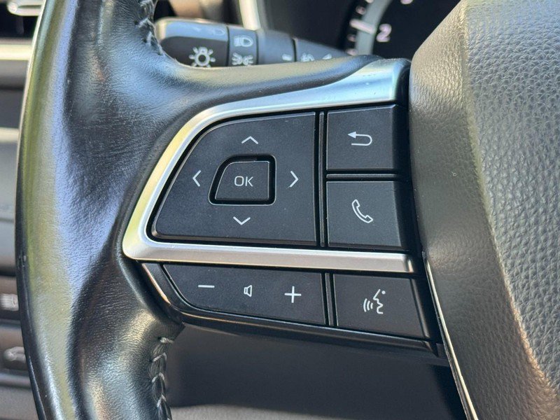 Used 2021 Toyota Highlander XLE image 17