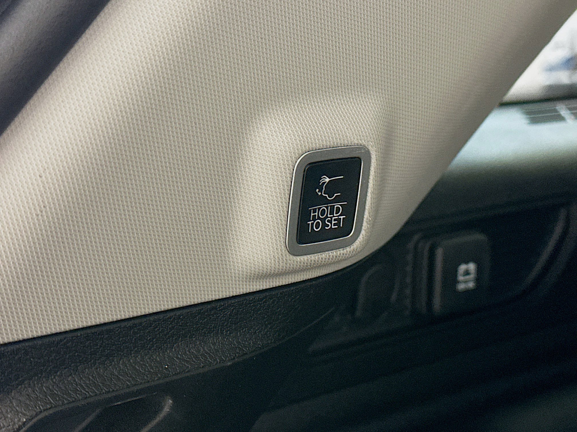 Used 2022 Jeep Grand Cherokee Limited 4xe w/ MOPAR Finishing Package image 32