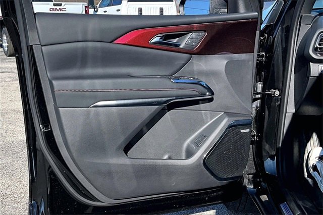 Used 2025 Chevrolet Traverse RS w/ LPO, Floor Liner Package image 20