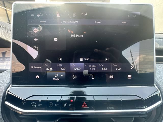 Certified 2023 Jeep Compass Latitude w/ Convenience Group AWD/4WD image 18