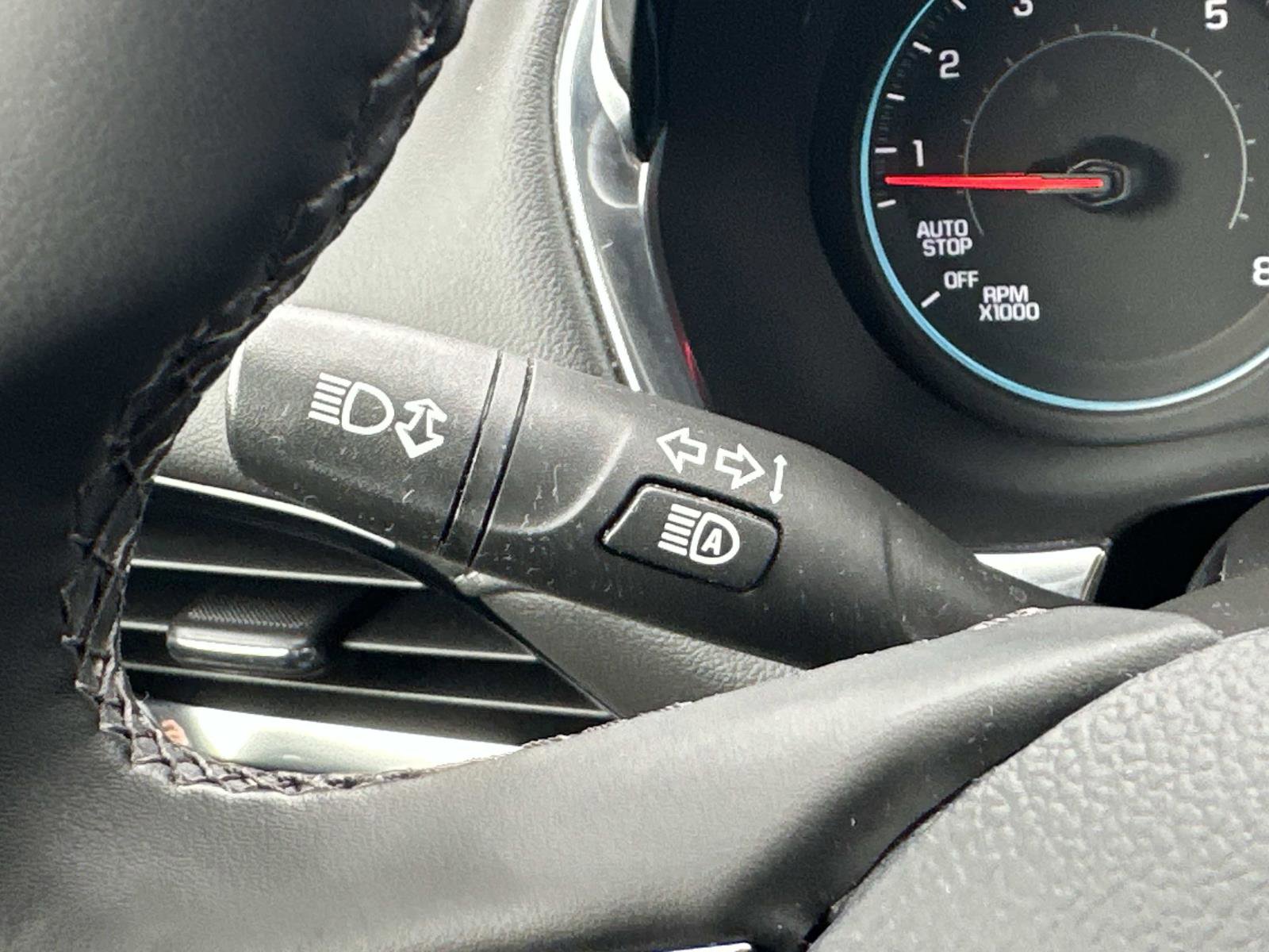 Certified 2023 Chevrolet Traverse LT image 25