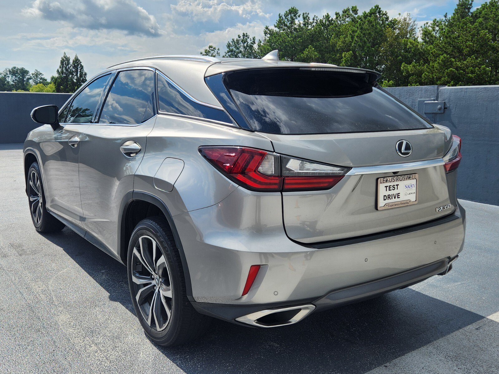 Used 2018 Lexus RX 350 FWD w/ Premium Package image 3