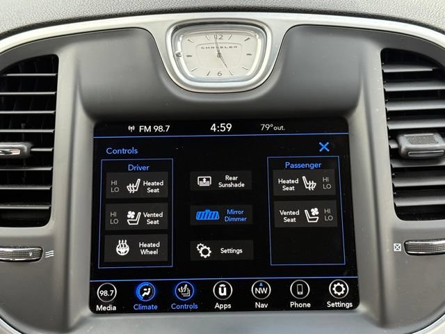 Used 2022 Chrysler 300 Touring L w/ Popular Equipment Group AWD/4WD image 15